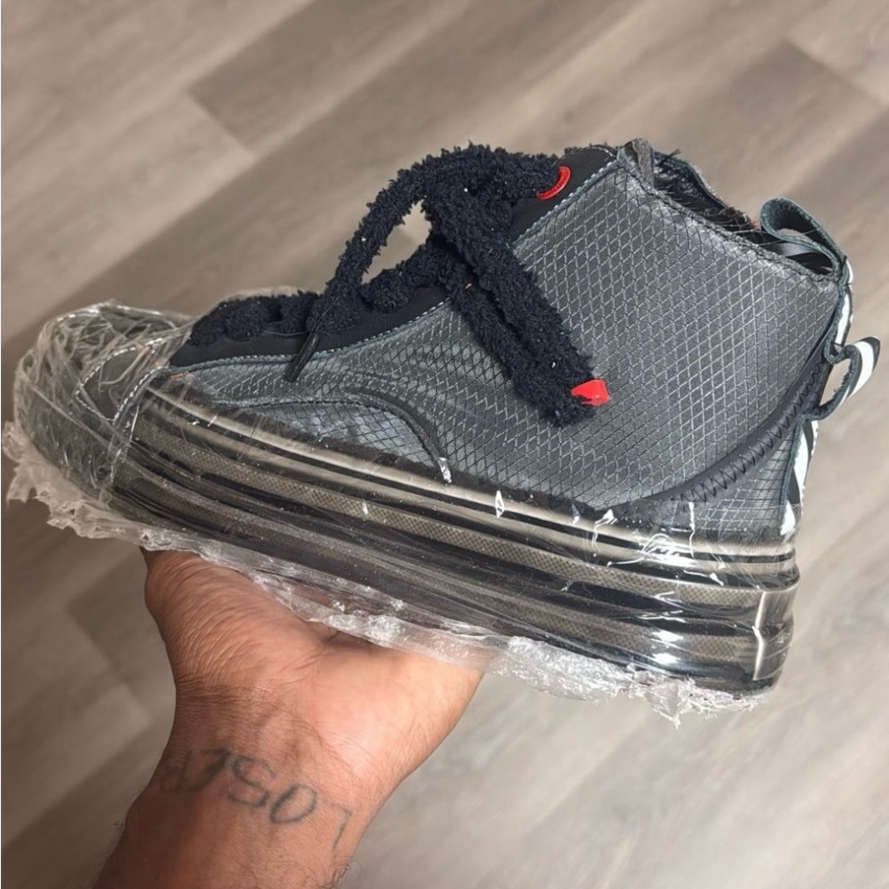 Sia collective: Virgil forever rerun highs Stylish Gray High-Top Sneakers